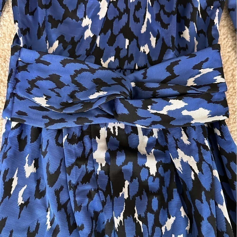 NWT Beautiful Long Sleeved Issa Sheath Dress! - Picture 6 of 11